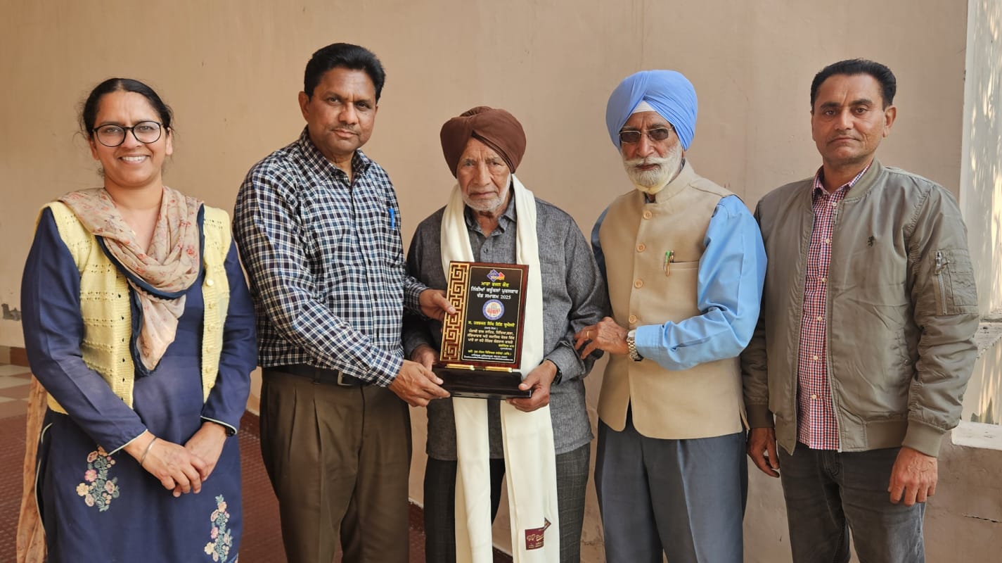 International coach and referee Harbhajan Gill honored by Nikkiya Karumbalan Publication